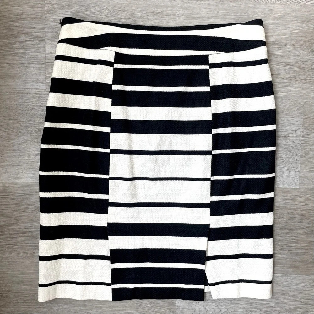 Ann Taylor Black and Off-White/Cream Pencil Skirt, Women’s Size 8, Petite - Picture 2 of 6